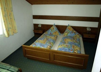 schlafzimmer ferienwohnungen am bauernhof in lermoos